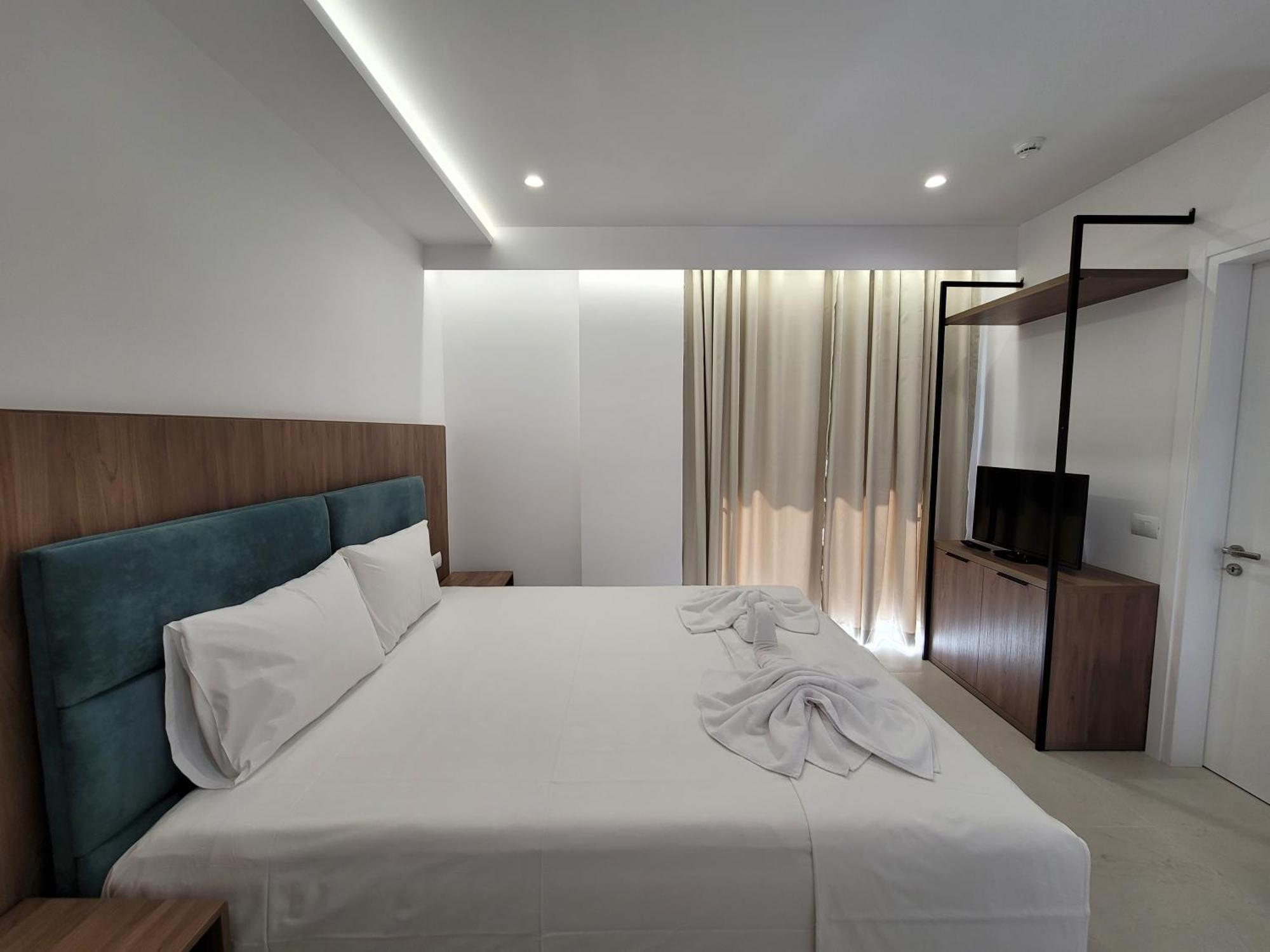 Prestige Hotel Ksamil Luaran gambar