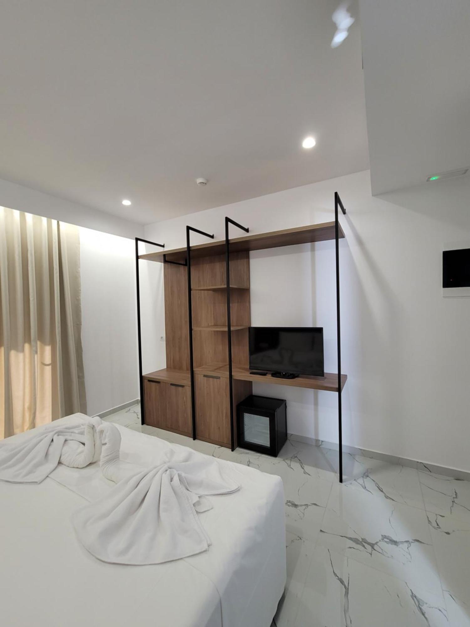 Prestige Hotel Ksamil Luaran gambar