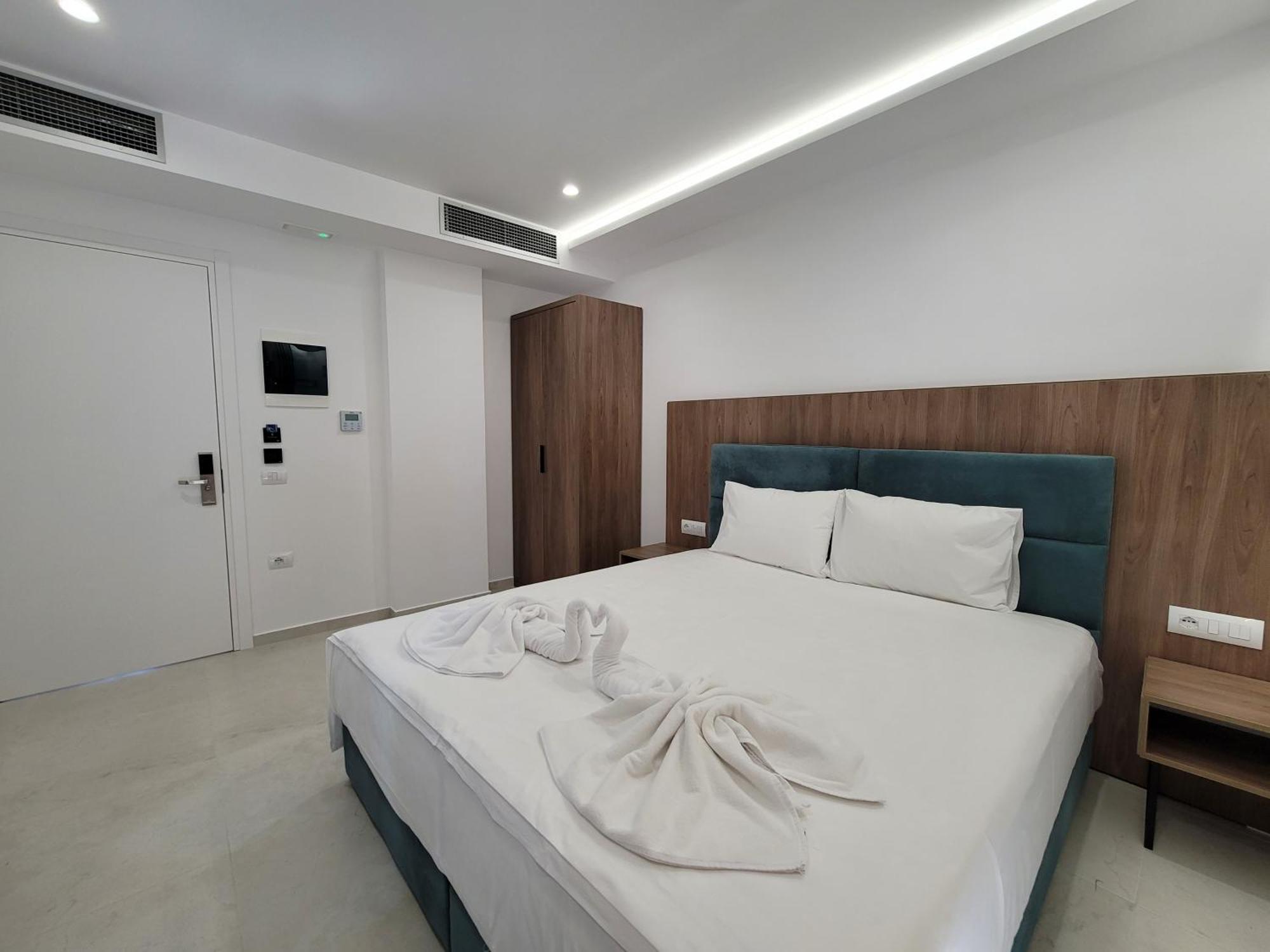 Prestige Hotel Ksamil Luaran gambar