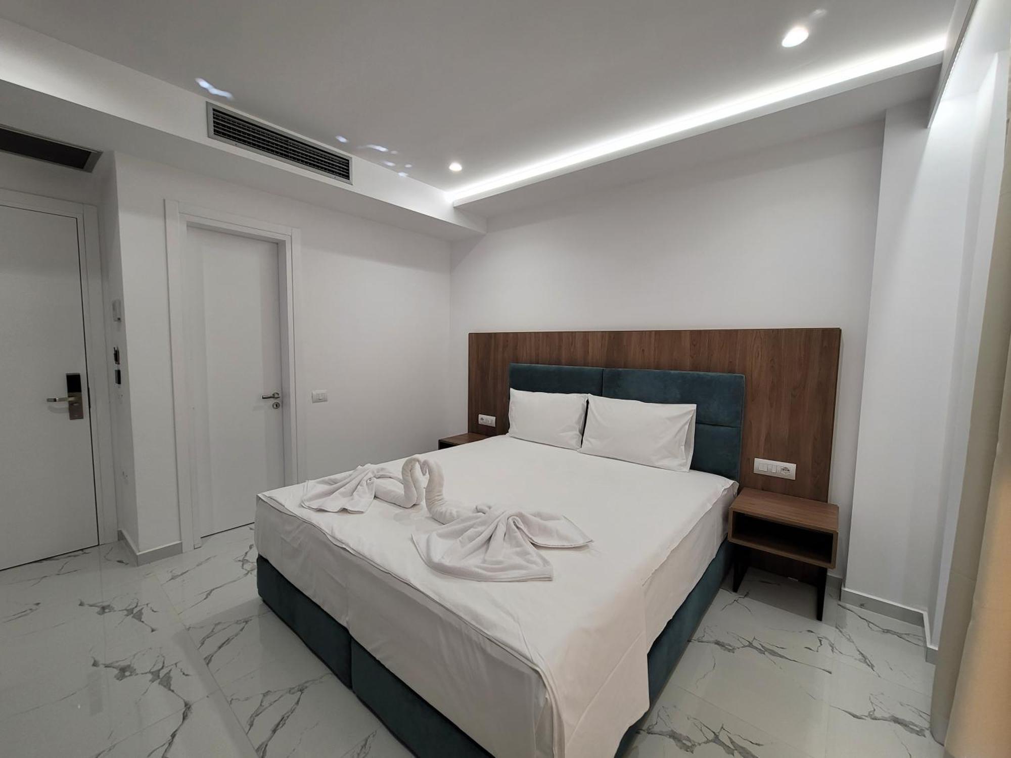 Prestige Hotel Ksamil Luaran gambar