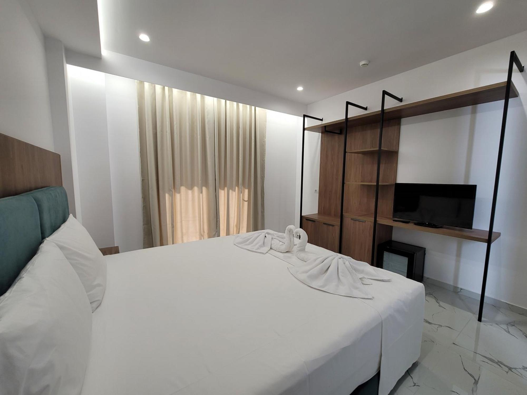 Prestige Hotel Ksamil Luaran gambar