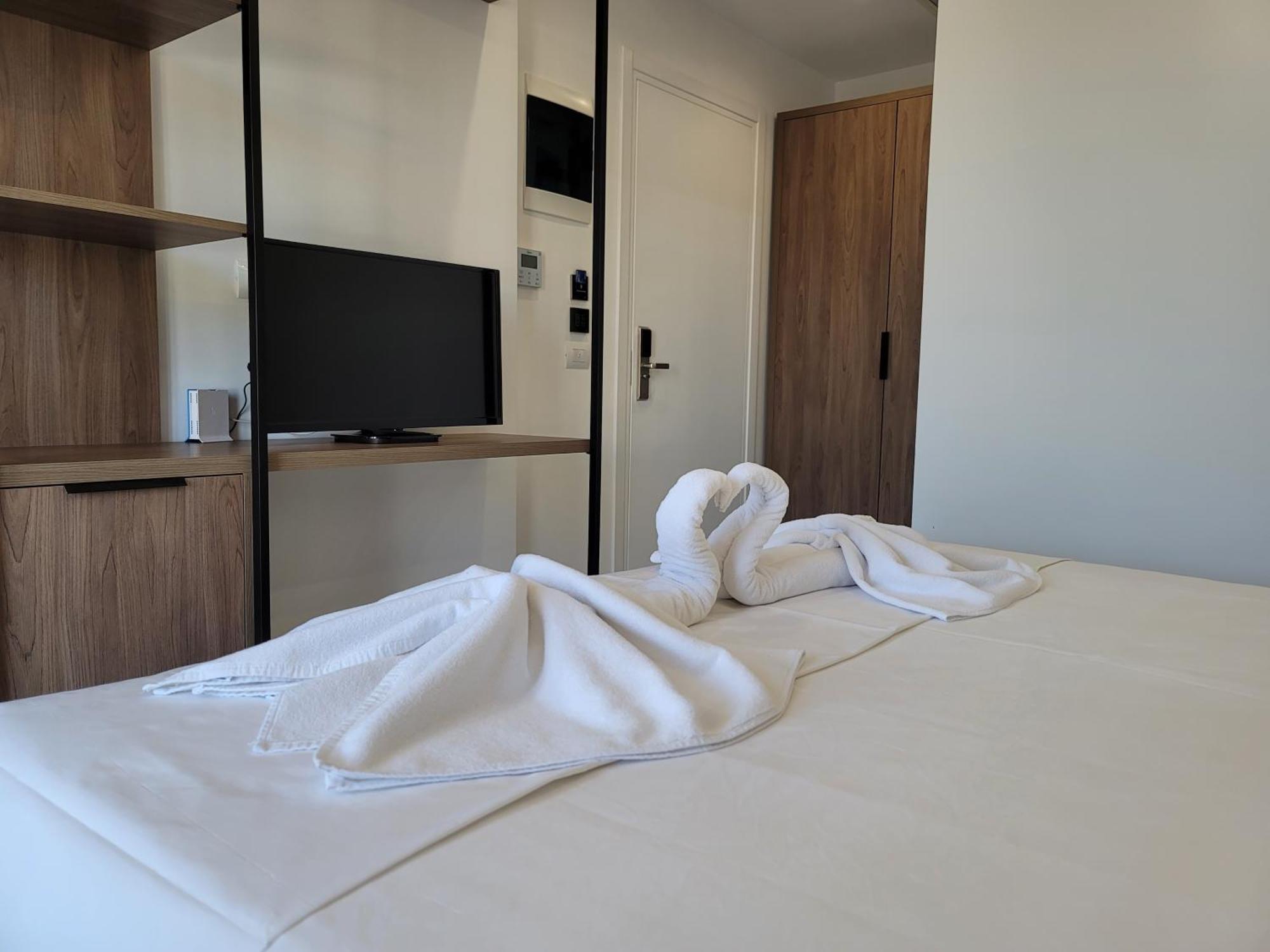 Prestige Hotel Ksamil Luaran gambar