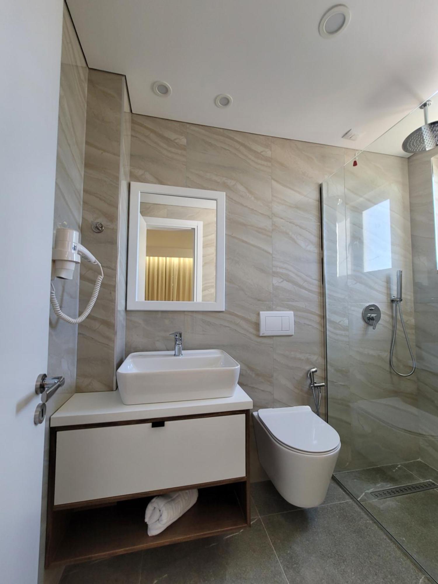 Prestige Hotel Ksamil Luaran gambar