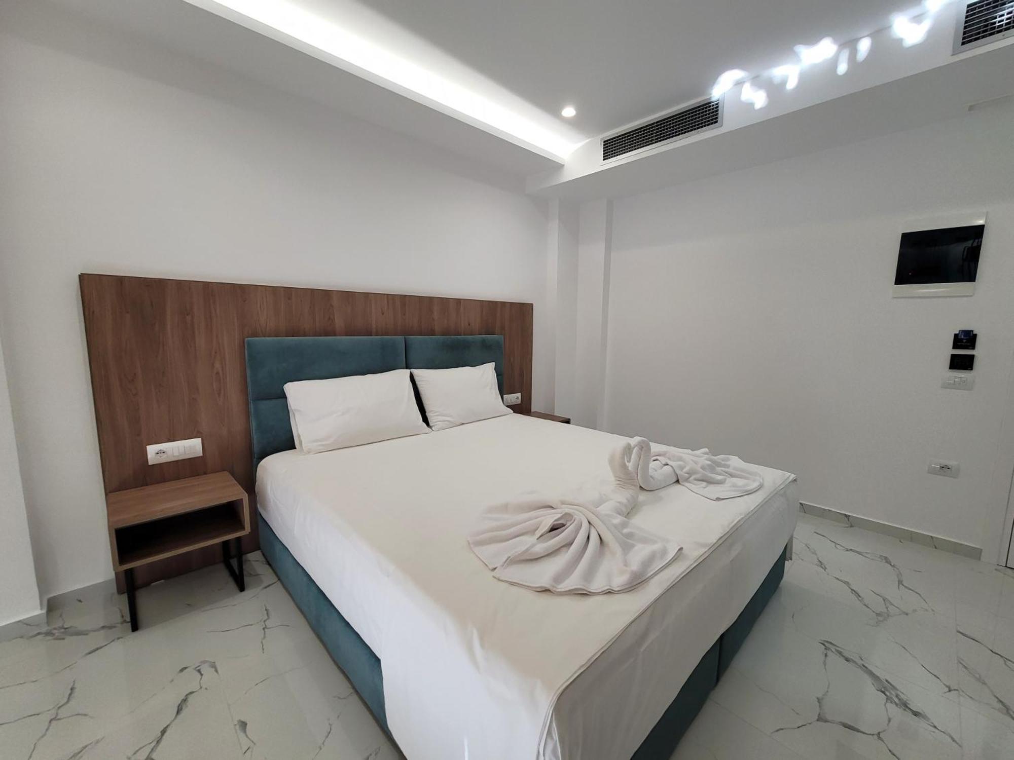 Prestige Hotel Ksamil Luaran gambar