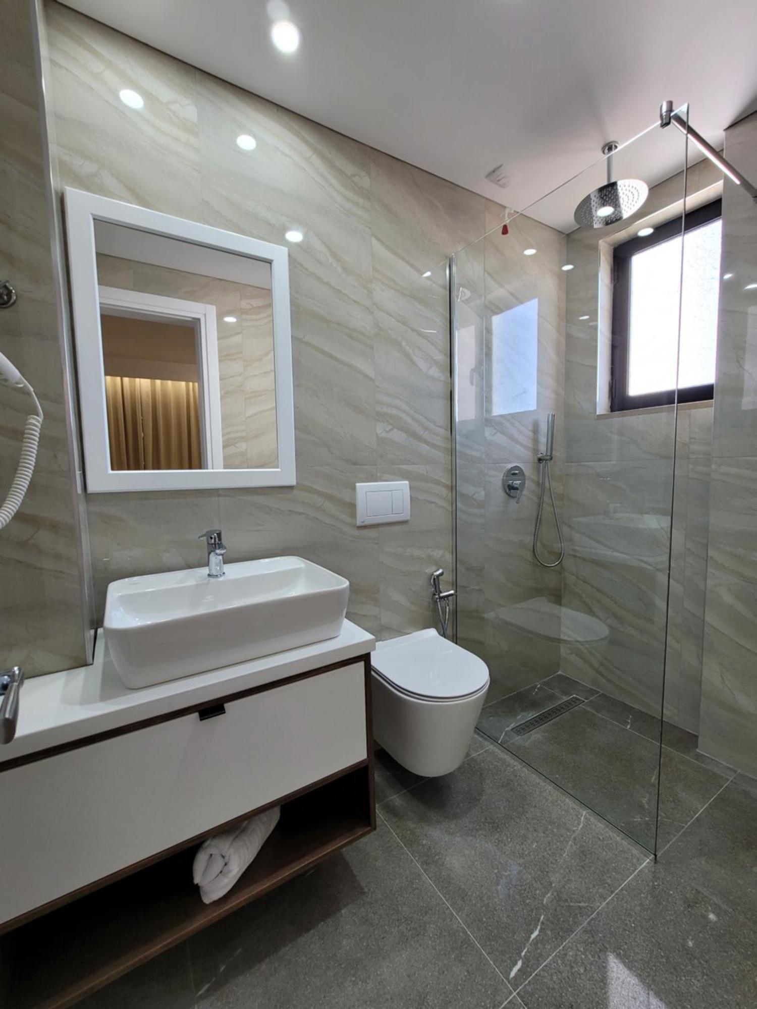 Prestige Hotel Ksamil Luaran gambar