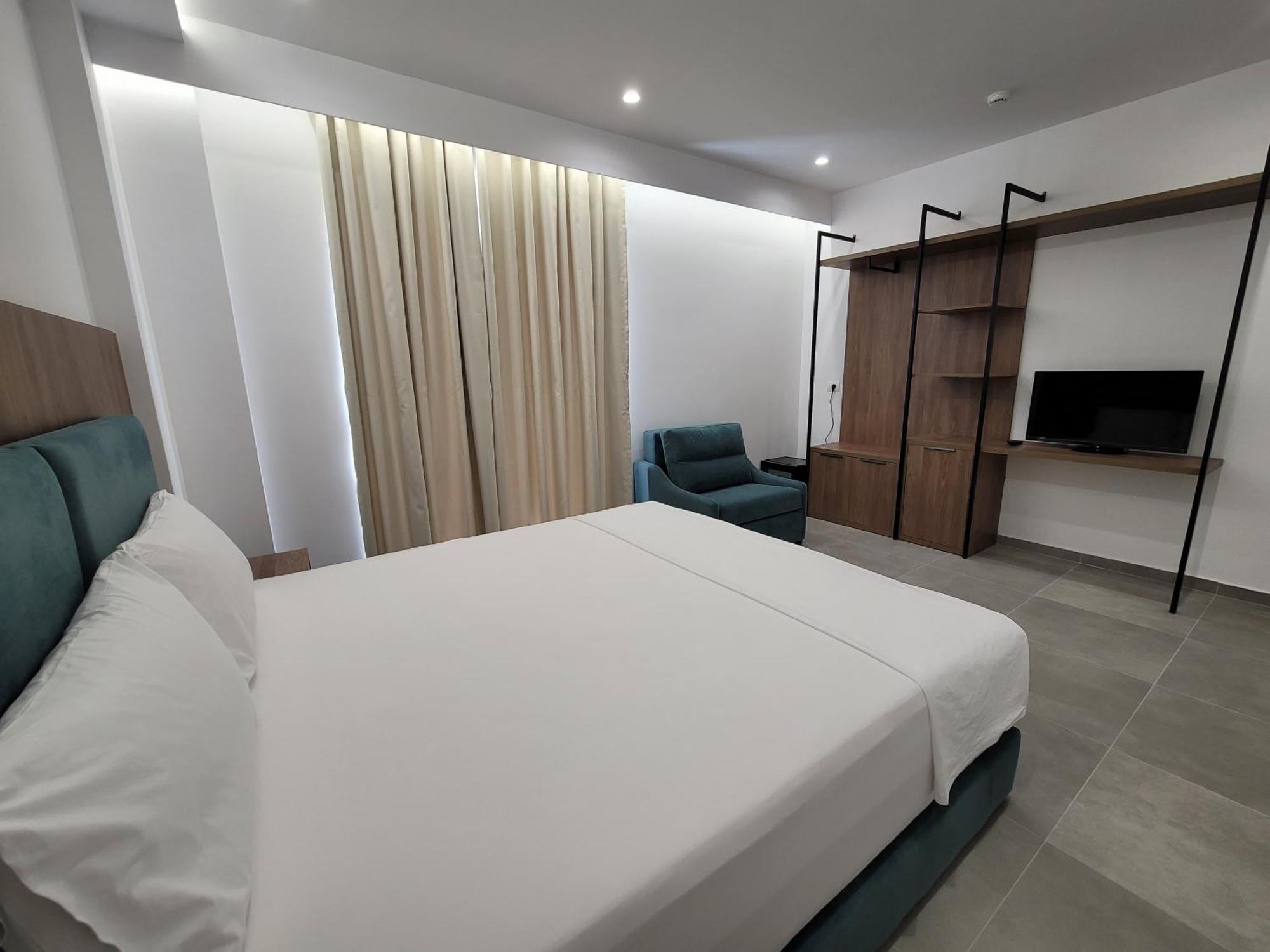 Prestige Hotel Ksamil Luaran gambar