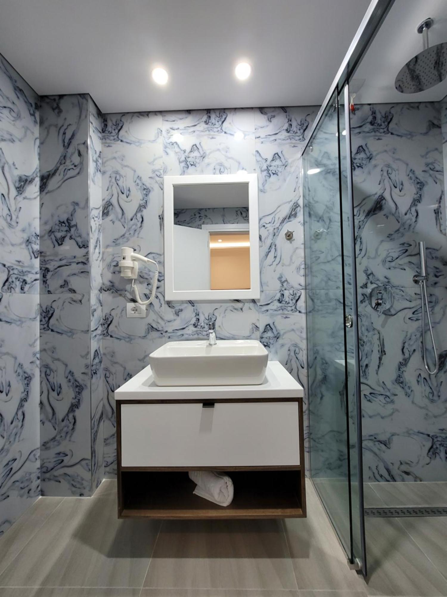 Prestige Hotel Ksamil Luaran gambar