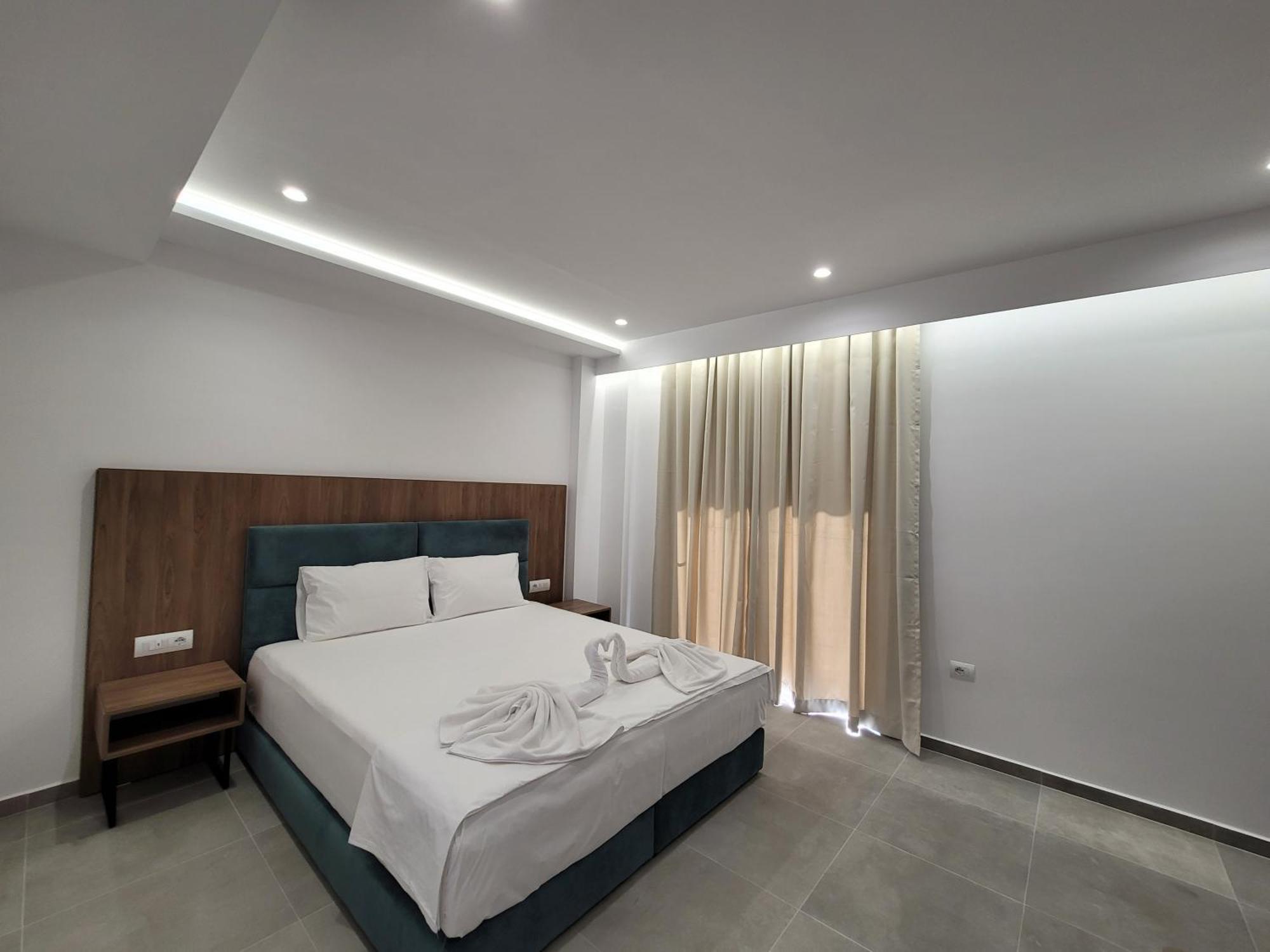 Prestige Hotel Ksamil Luaran gambar