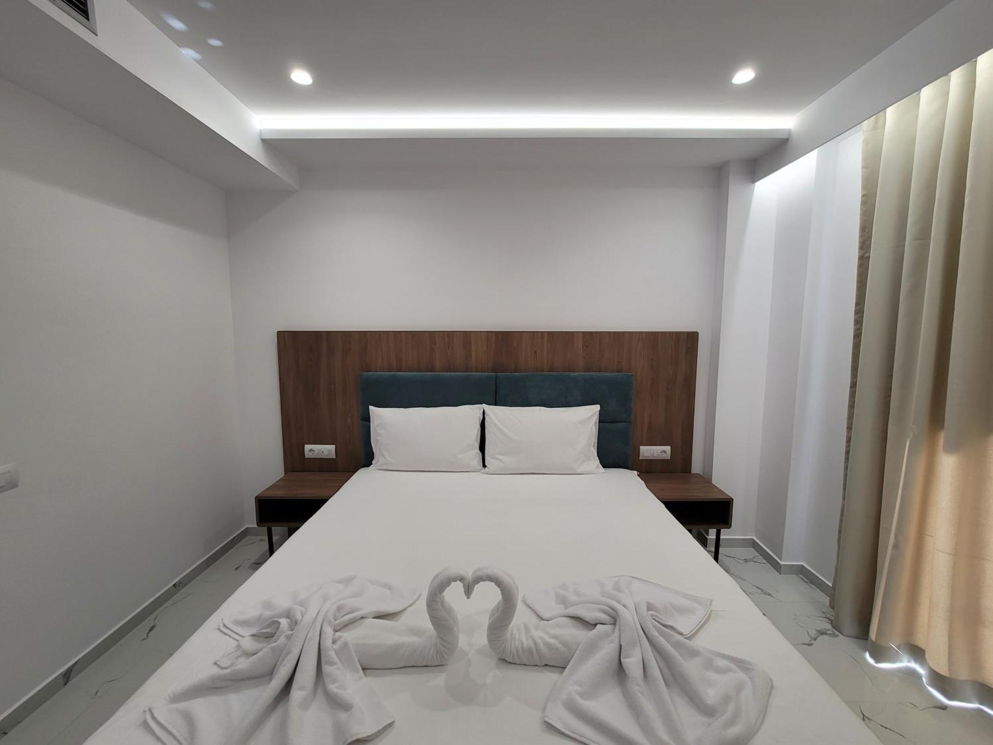 Prestige Hotel Ksamil Luaran gambar