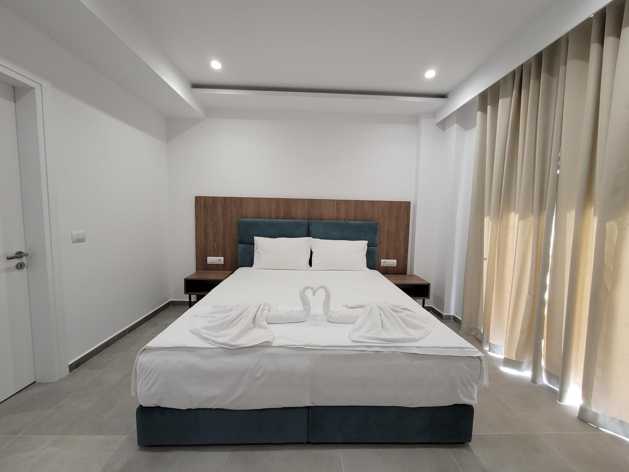 Prestige Hotel Ksamil Luaran gambar